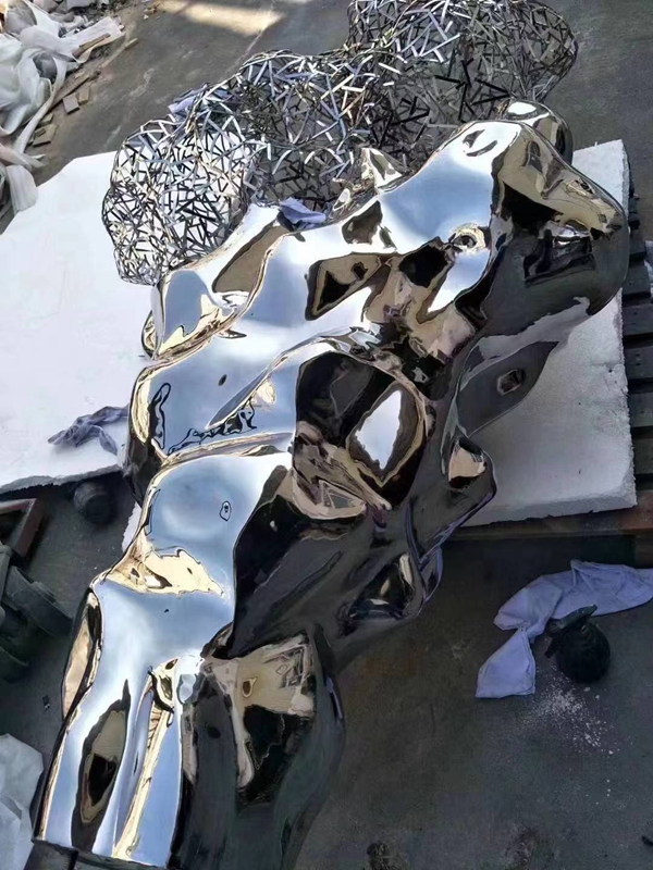 不锈钢镜面雕塑