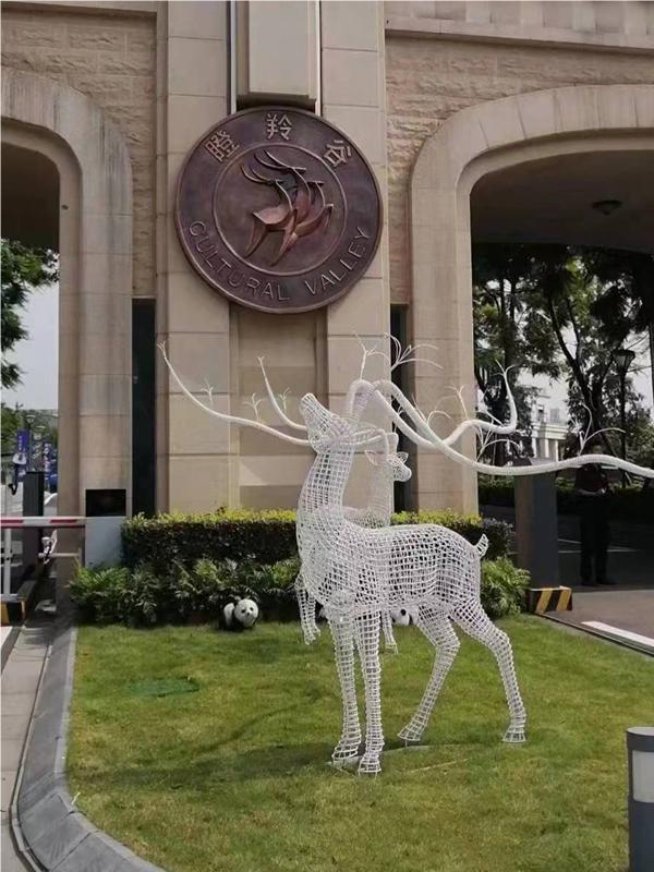 不锈钢金属镜面雕塑